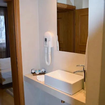Hotel The