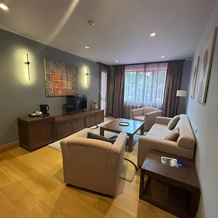 The Hotel 4*